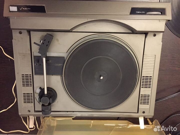 Проигрыватель пластинок колонки Сириус