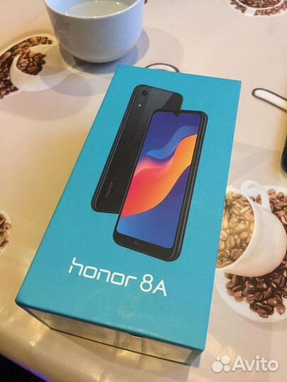 Телефон honor 8а