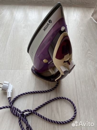 Утюг Vitek