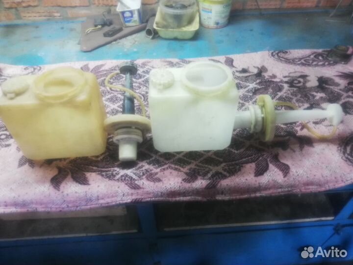 Продам омывательные бачки