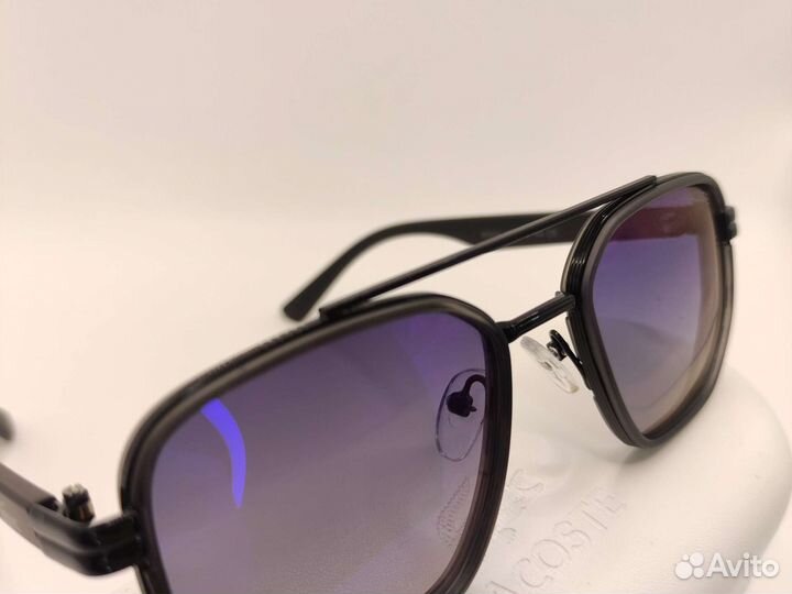 Солнцезащитные очки lacoste
