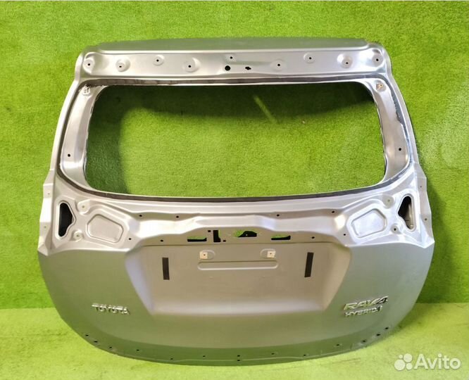 Крышка багажника toyota RAV4 IV 15 год