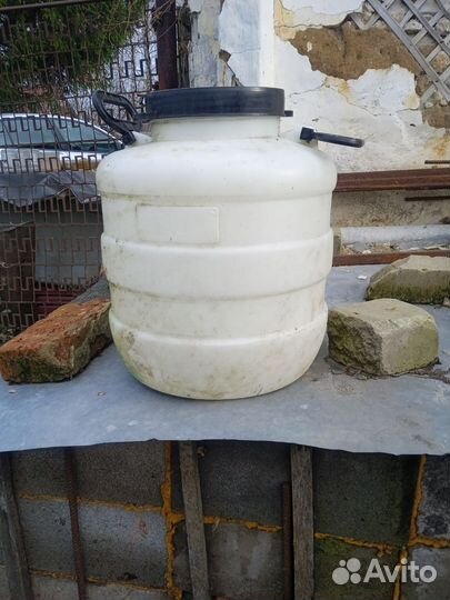 Бочка пластиковая 30 л б/у