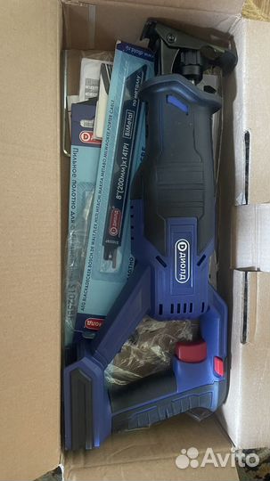 Пила сабельная аккумуляторная