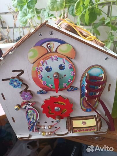 Бизиборд и музыкальные игрушки