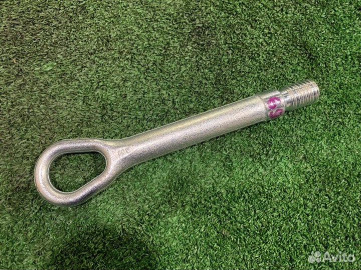 Скоба буксировочная Mercedes-Benz C-Class W204