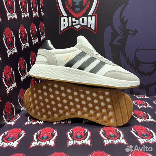 Кроссовки adidas iniki