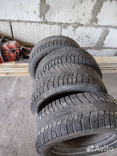 Michelin Latitude X-Ice North 2 + 215/55 R16