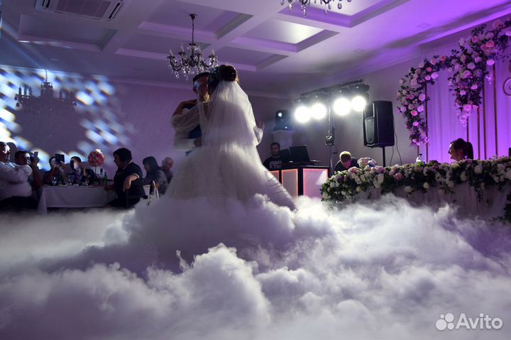 Тяжелый дым на первый танец и вынос торта