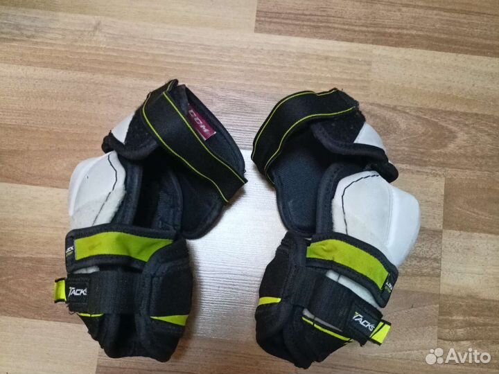 Налокотники хоккейные ccm