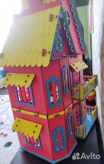 Домик кукольный деревянный