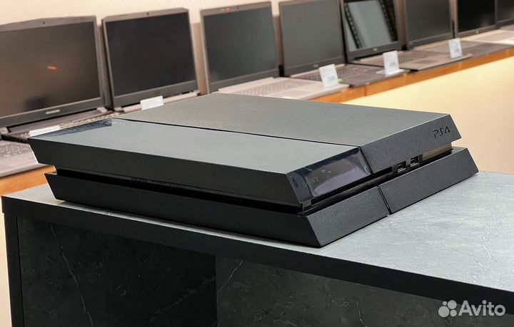 PS4 Fat 500GB / 1 геймпад