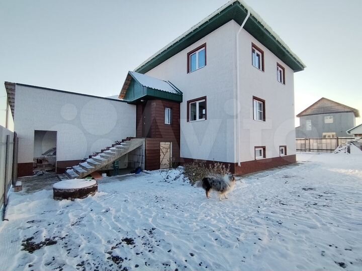 Дом 186 м² на участке 7,5 сот.