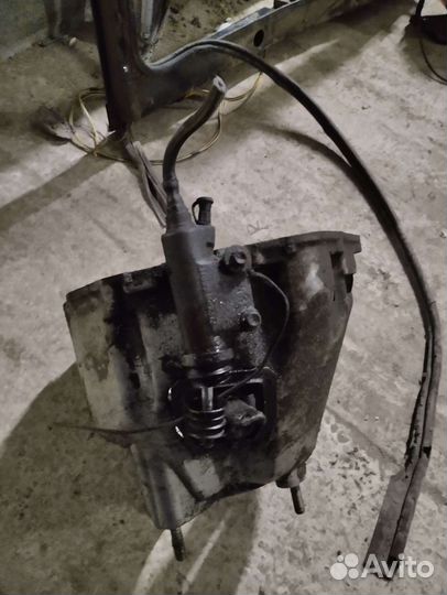 Картер сцепления/ колокол на Волгу Крайслер