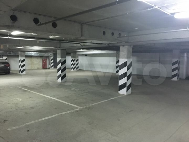 Машиноместо, 18 м²