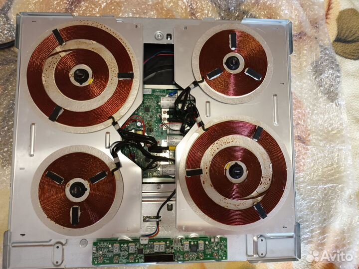 Плита индукционная Ariston Hotpoint KIS 640C