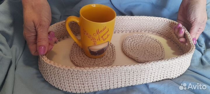 Поднос вязанный с подставками