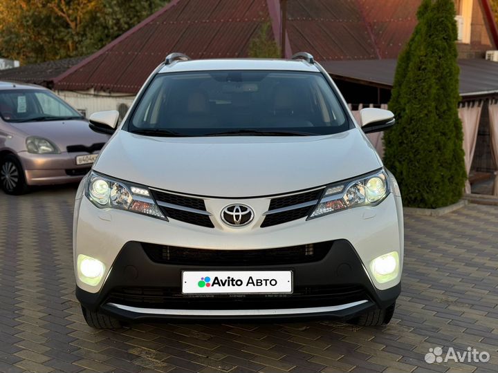 Toyota RAV4 2.2 AT, 2015, 146 631 км