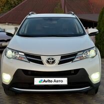 Toyota RAV4 2.2 AT, 2015, 146 631 км, с пробегом, цена 2 299 999 руб.