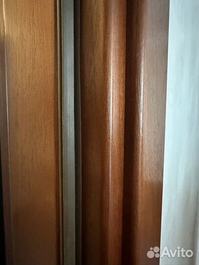 Двери межкомнатные из массива сосны, шпон орех