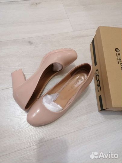 Туфли лакированные 39