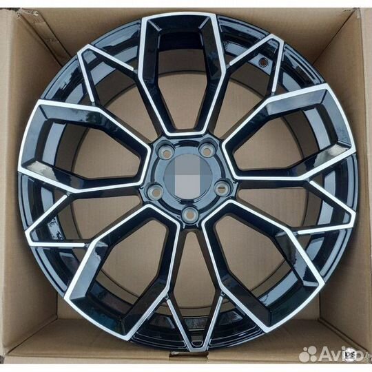 Диски FJ6183 9.0/21 5x130 ET45 d71.56 MB