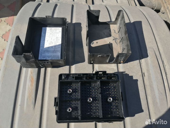 Блок предохранителей