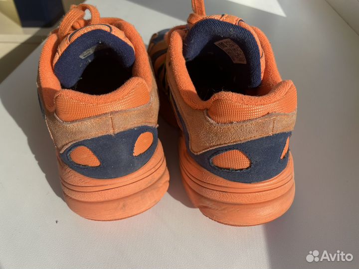 Кроссовки Adidas Yung