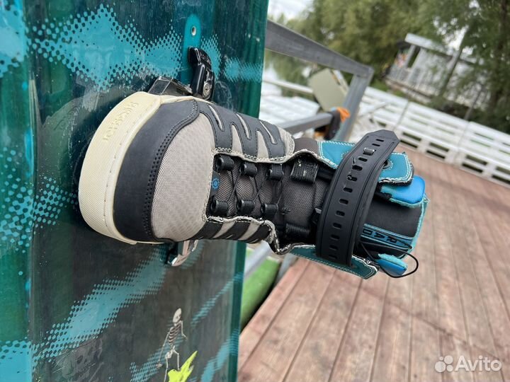 Вейкборд hyperlite с креплениями