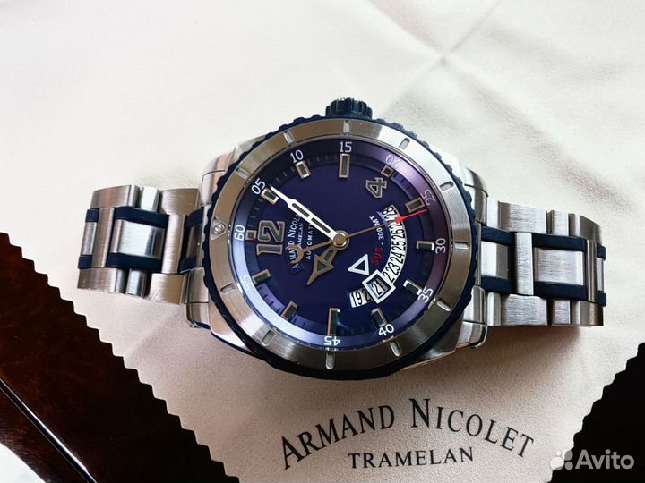 Часы armand nicolet