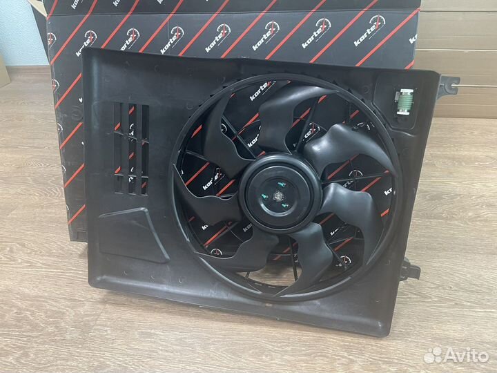 Вентилятор диффузор Hyundai Tucson 2016-19