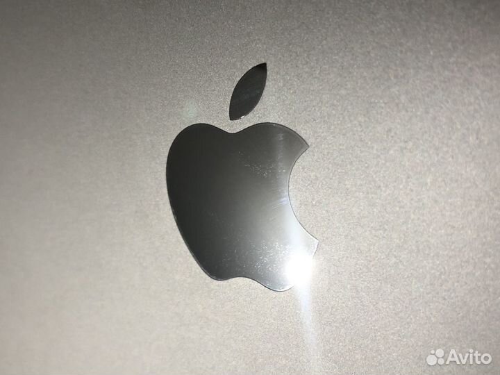 Macbook Pro 13 2019 i5 8gb touch bar