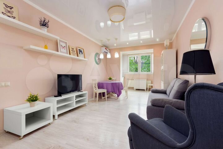 2-к. квартира, 70 м², 1/8 эт.