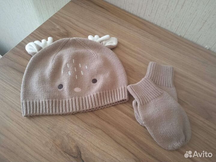 Комплект оленëнок H&M шапка и рукавички