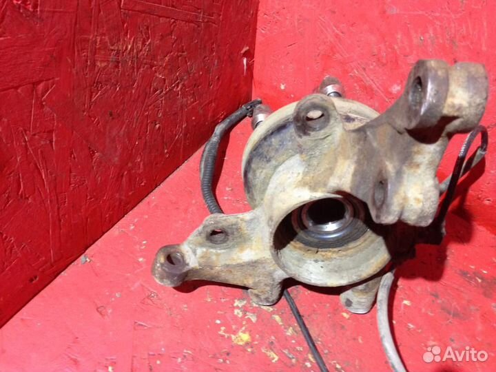 Кулак передний левый Хендай ай 30