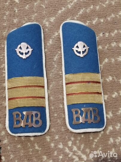 Военная форма.Погоны, шевроны, значки вдв