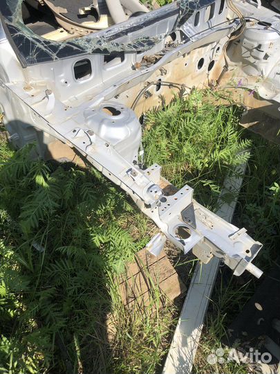 Лонжерон передний левый Киа Рио 2