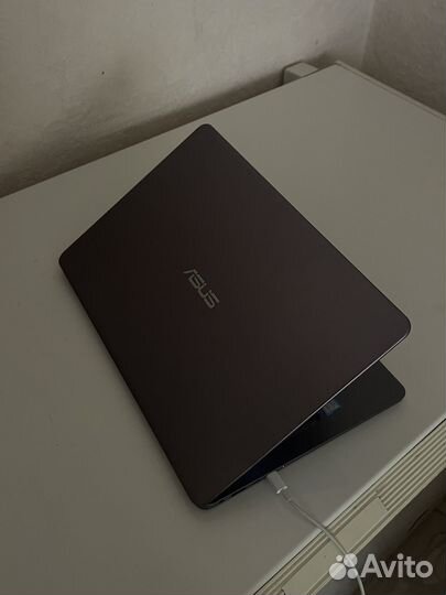 Asus vivobook s14