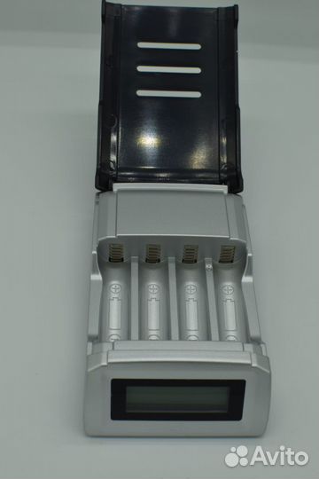 Зарядное устройство для батареек AA/AAA