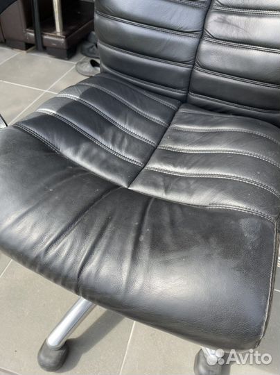 Стул офисный кожаный