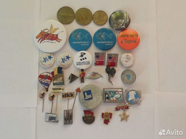 Значки и жетоны