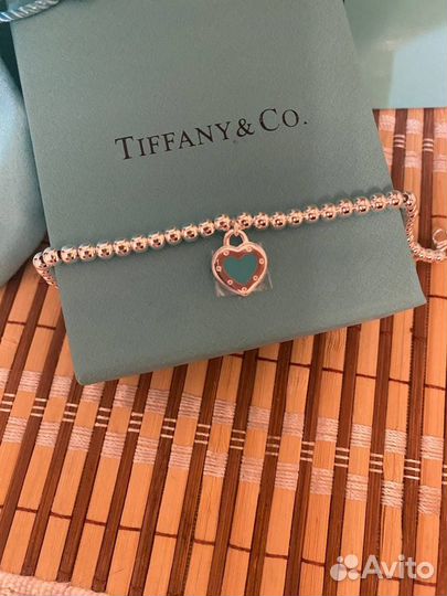 Браслет серебряный из бусин с сердцем Tiffany