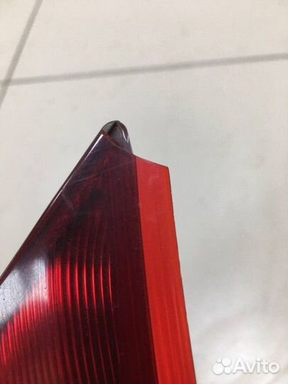 Фонарь задний внутренний левый Toyota RAV4