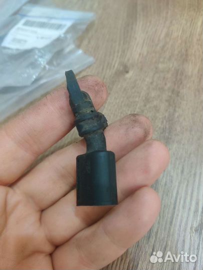 Volkswagen polo sedan датчик абс передний левый