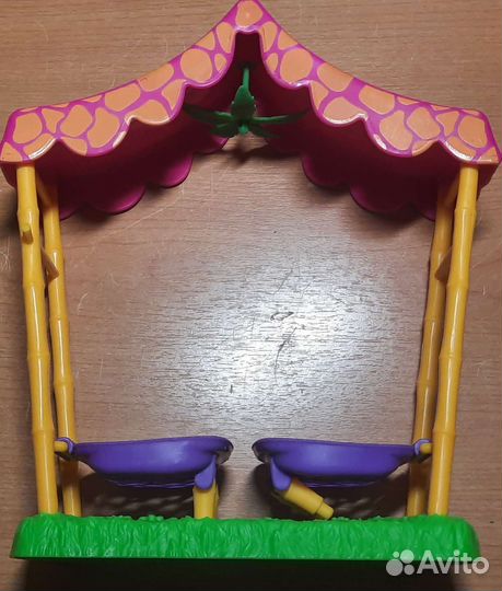 10 кукол, карета и фигурки из мультфильмов