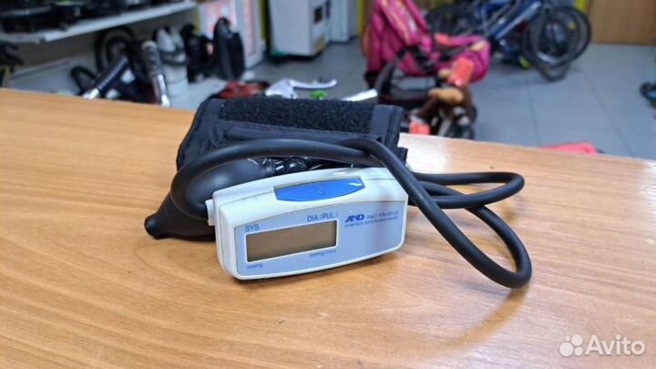 Тонометр AND UA-604