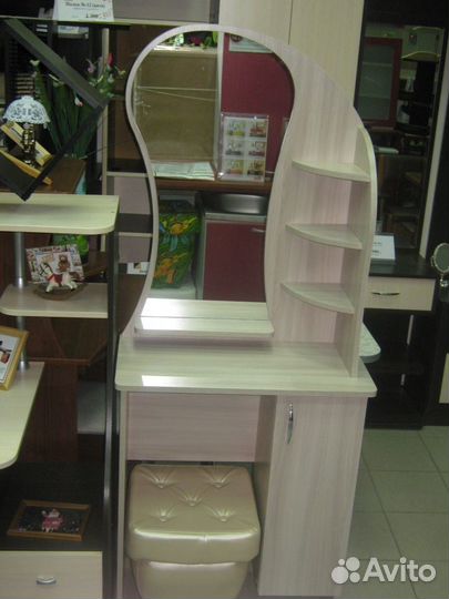 Трюмо малогабаритное 70см на 35 см