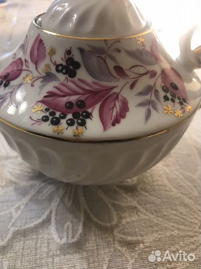 Чайник, сахарница и чайные пары лфз. молочнсаха