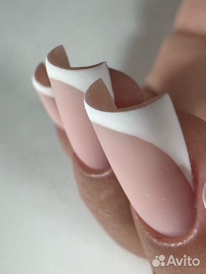 Модель на маникюр бесплатно