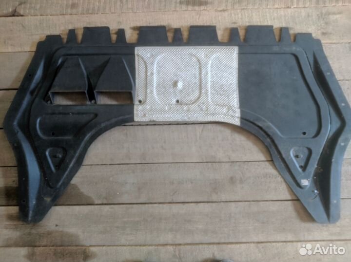 Защита (пыльник) двигателя Skoda Yeti 1K0825235AB